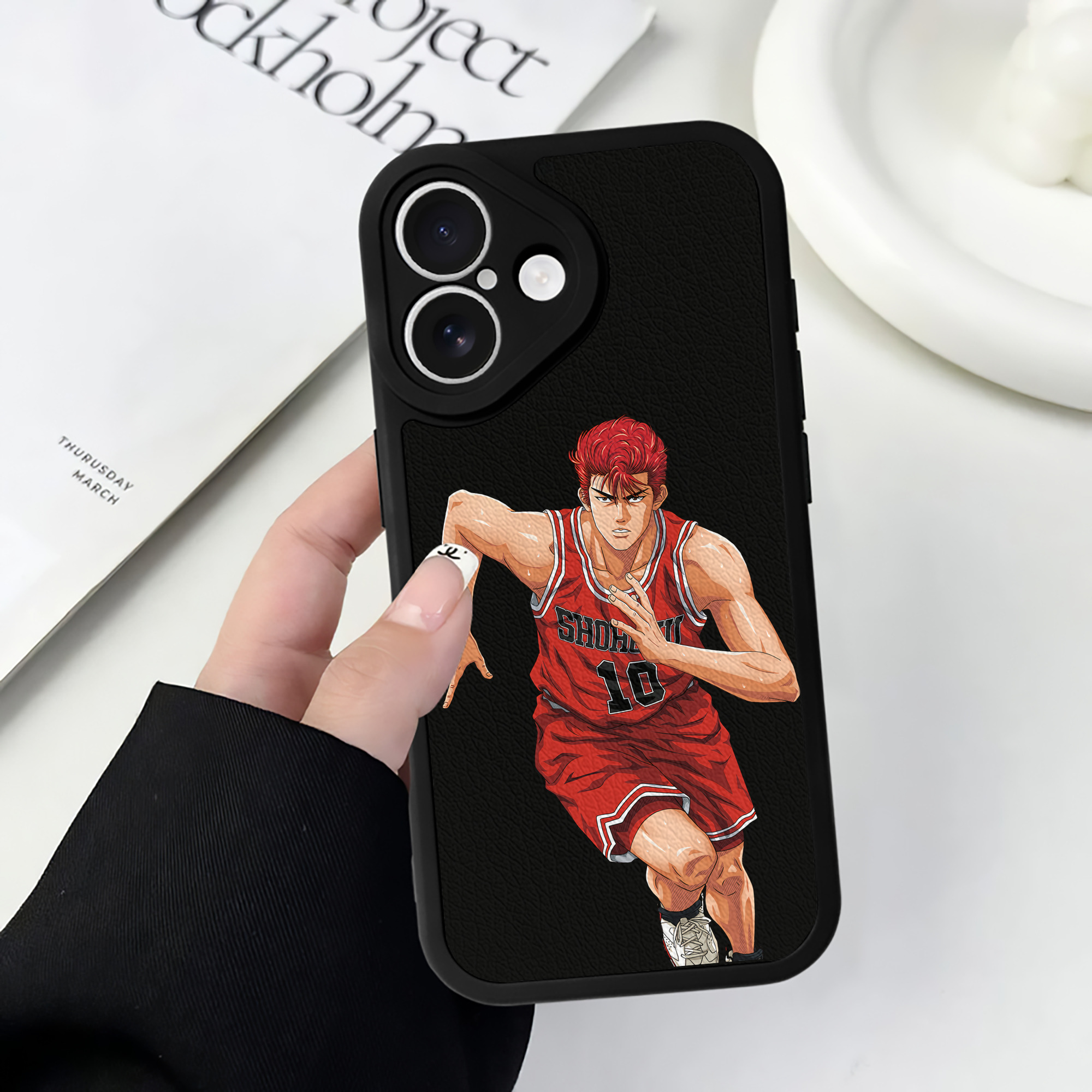 （画像用） SLAM DUNK／スラムダンク 【iPhone 16シリーズ対応】シリコンスマホケース（レザー調） 材質：シリコン